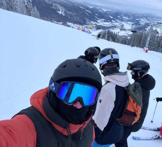 Solværkets unge på skiferie